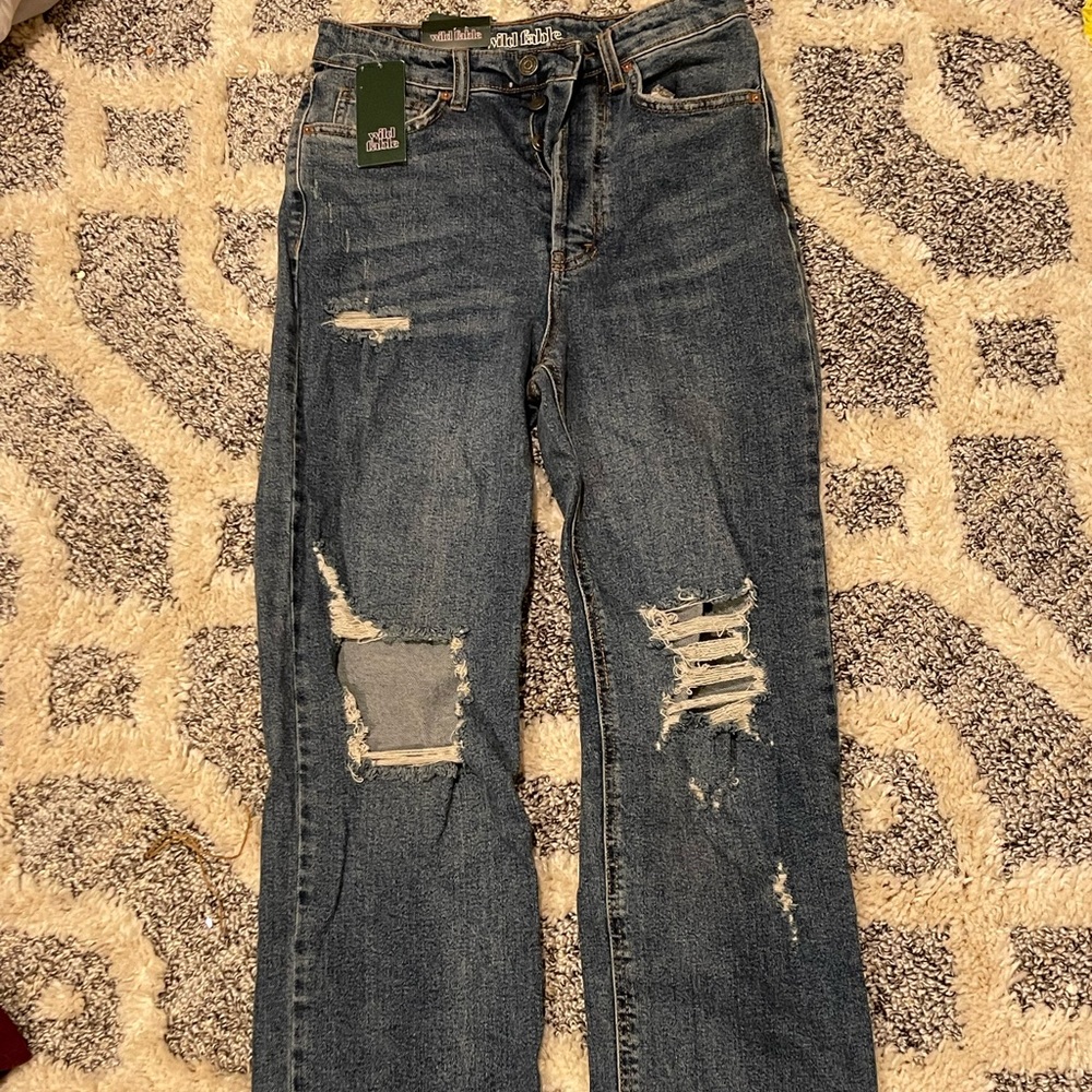 Boyfriend jeans with rips